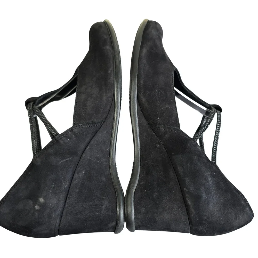 Arche black suede